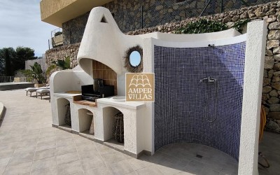  Fantástica villa con vistas panorámicas al mar.